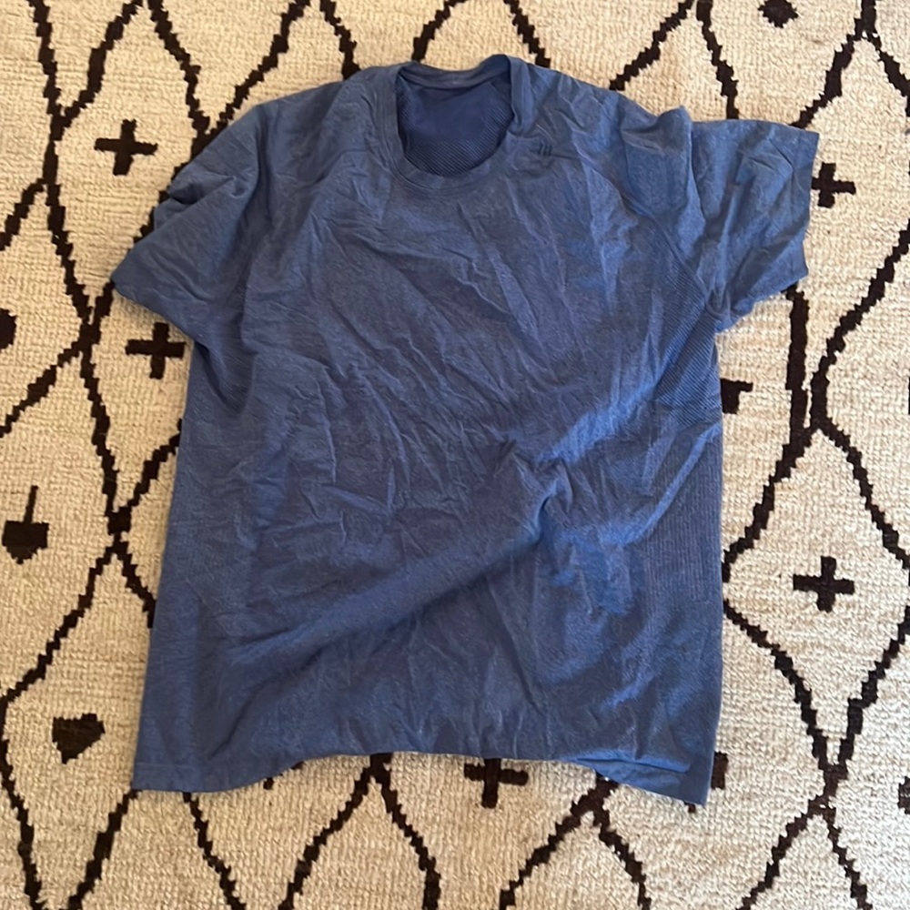 Lululemon Metal vent XL shirt